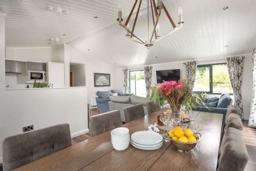 Blossom Lodge, 1 Roadford Lake Lodges, Roadford Lake, Devon, photo 4 of 5