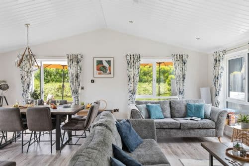 Iris Lodge, 18 Roadford Lake Lodges, Roadford Lake, Devon, photo 4 of 5