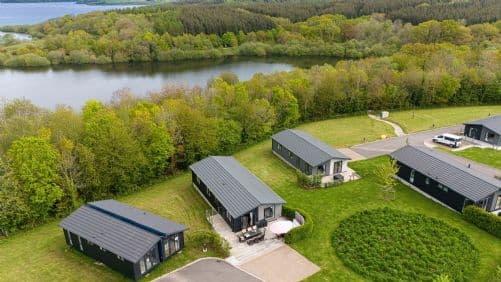 Foxglove Lodge, 31 Roadford Lake Lodges, Roadford Lake, Devon, photo 4 of 5