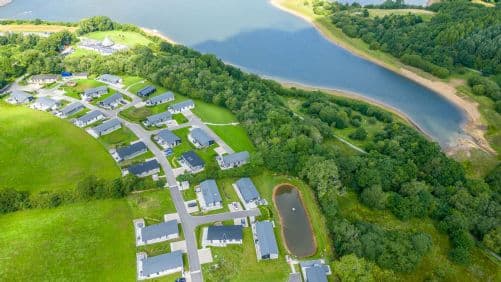 Violet Lodge, 11 Roadford Lake Lodges, Roadford Lake, Devon, photo 5 of 5