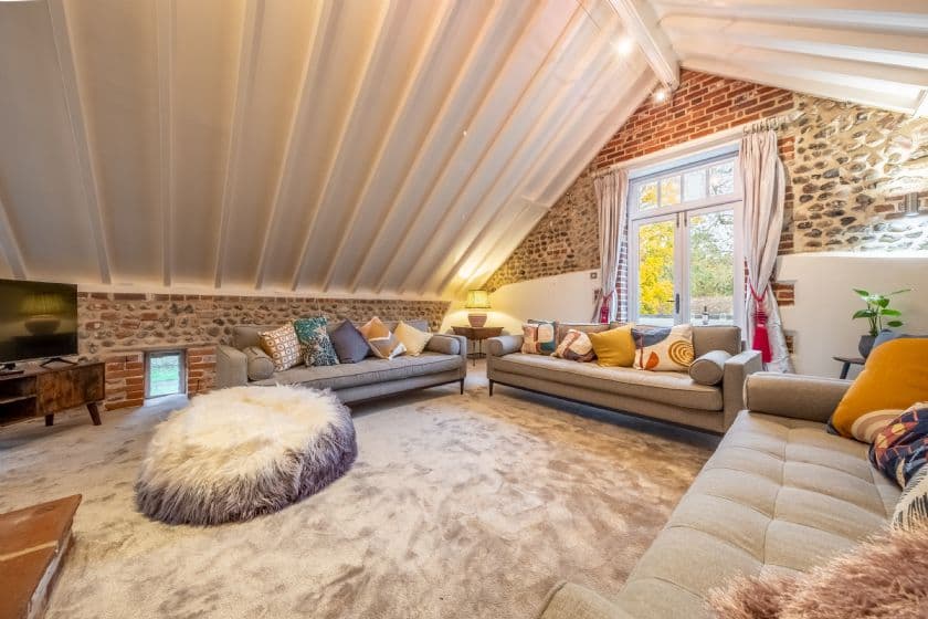 Primrose Farm Barn (18), Roughton, Norfolk, photo 3 of 3