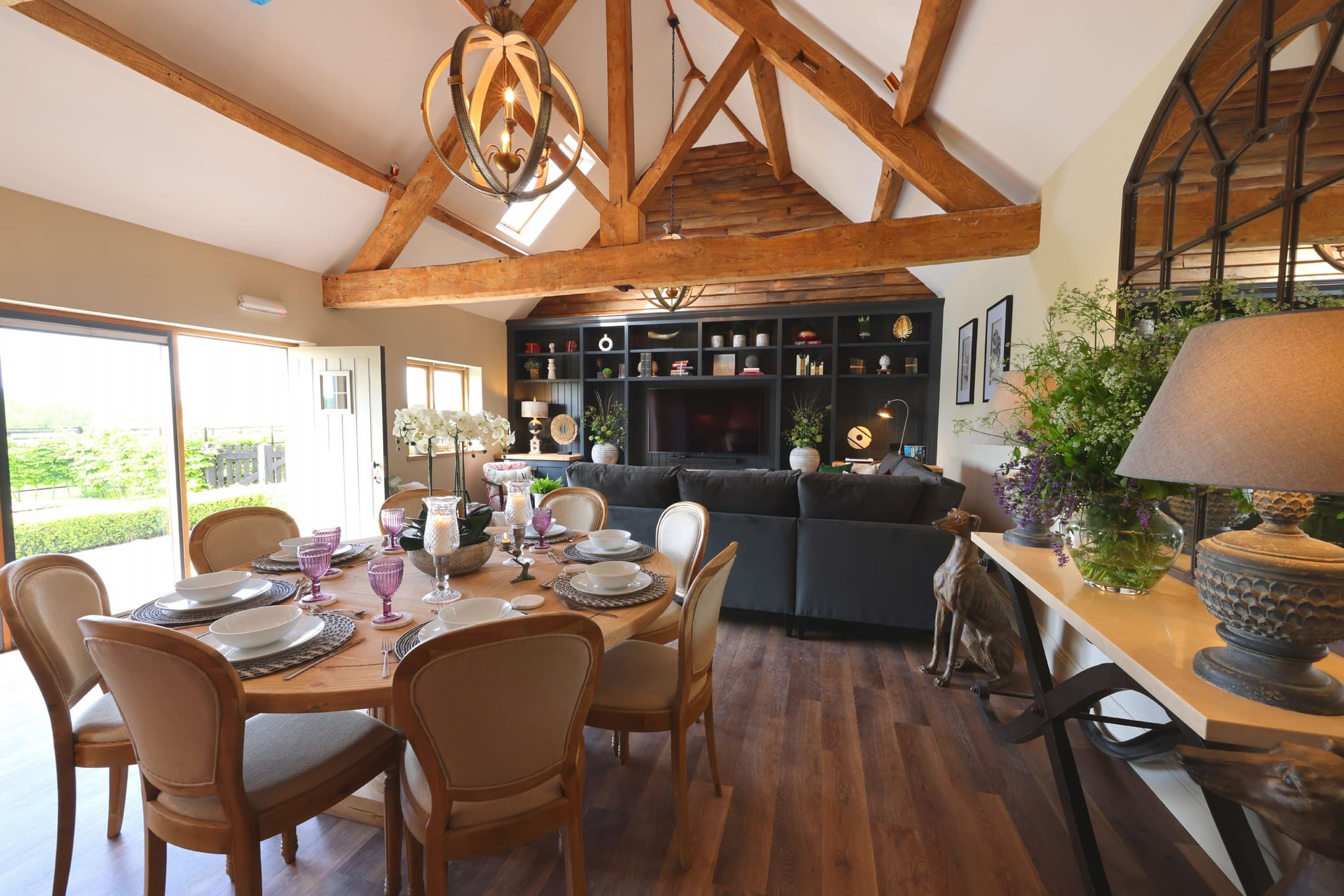 The Big Barn, Walton, Warwickshire, photo 2 of 3