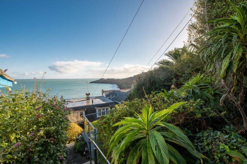 Chy an Mor, Coverack, Cornwall, photo 2 of 3