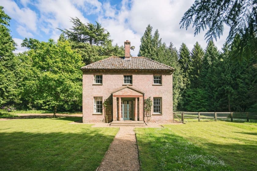 Bear's Cottage, Wood Norton, Norfolk, photo 1 of 3