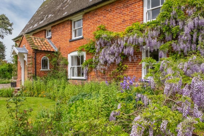 Cutbush Farm House, Hingham, Norfolk, photo 1 of 3