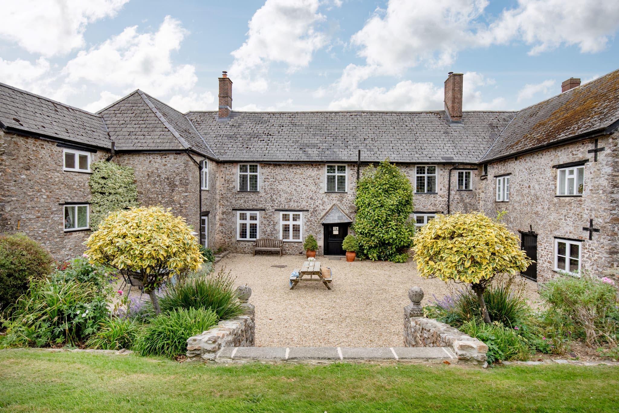 Sutton Barton Farmhouse, Honiton, Devon, photo 1 of 3