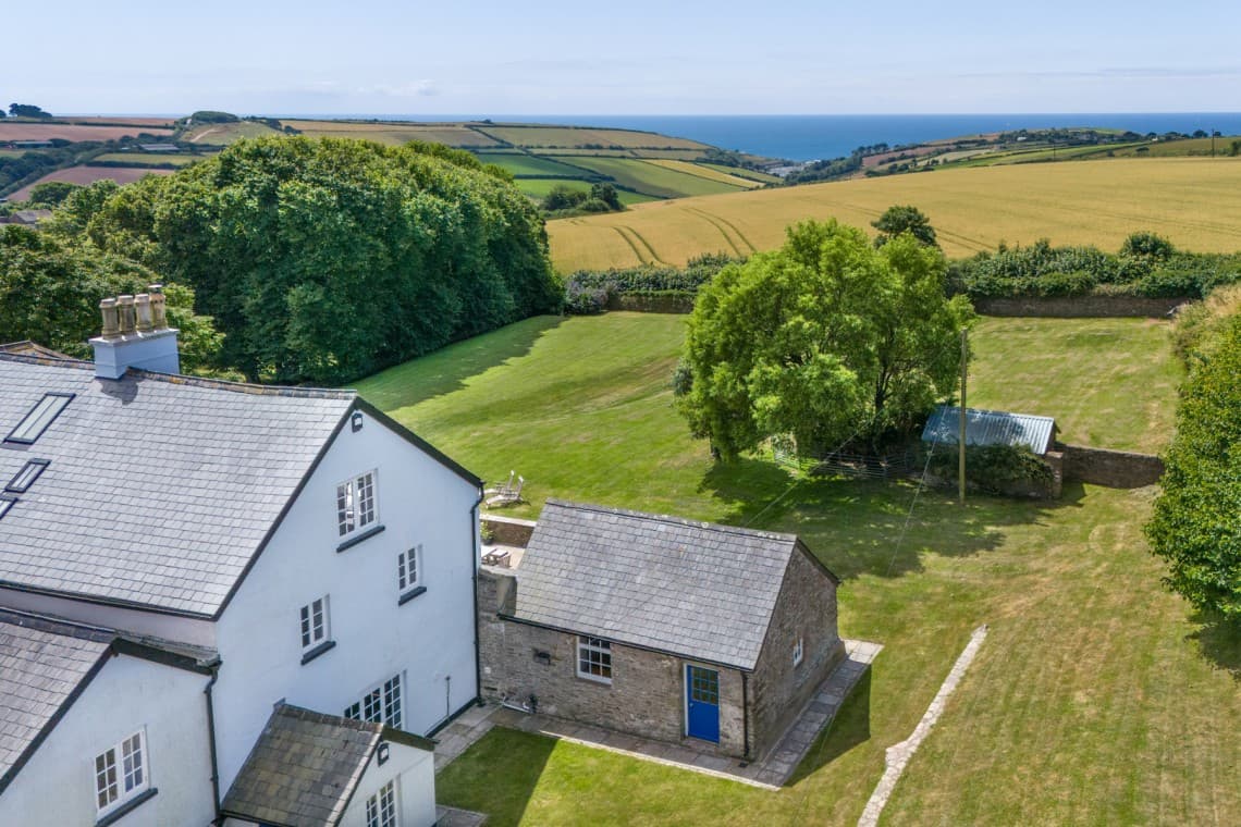 Bigbury Court Farmhouse, Bigbury, Devon, photo 11 of 12