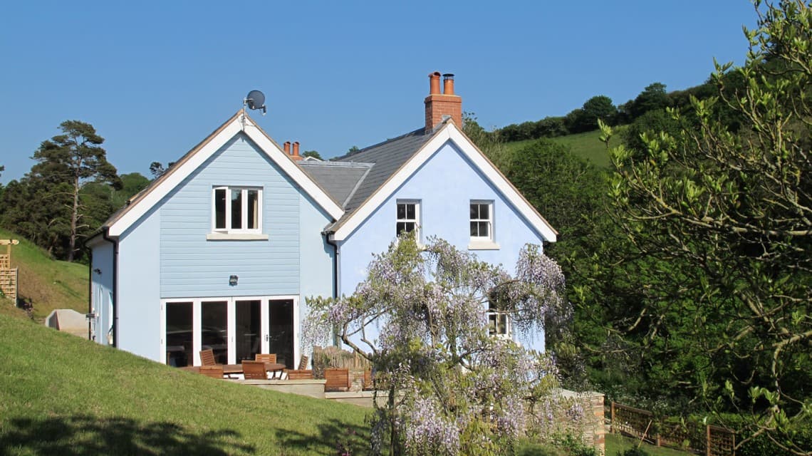 Burnt House, Bantham, Devon, photo 1 of 12
