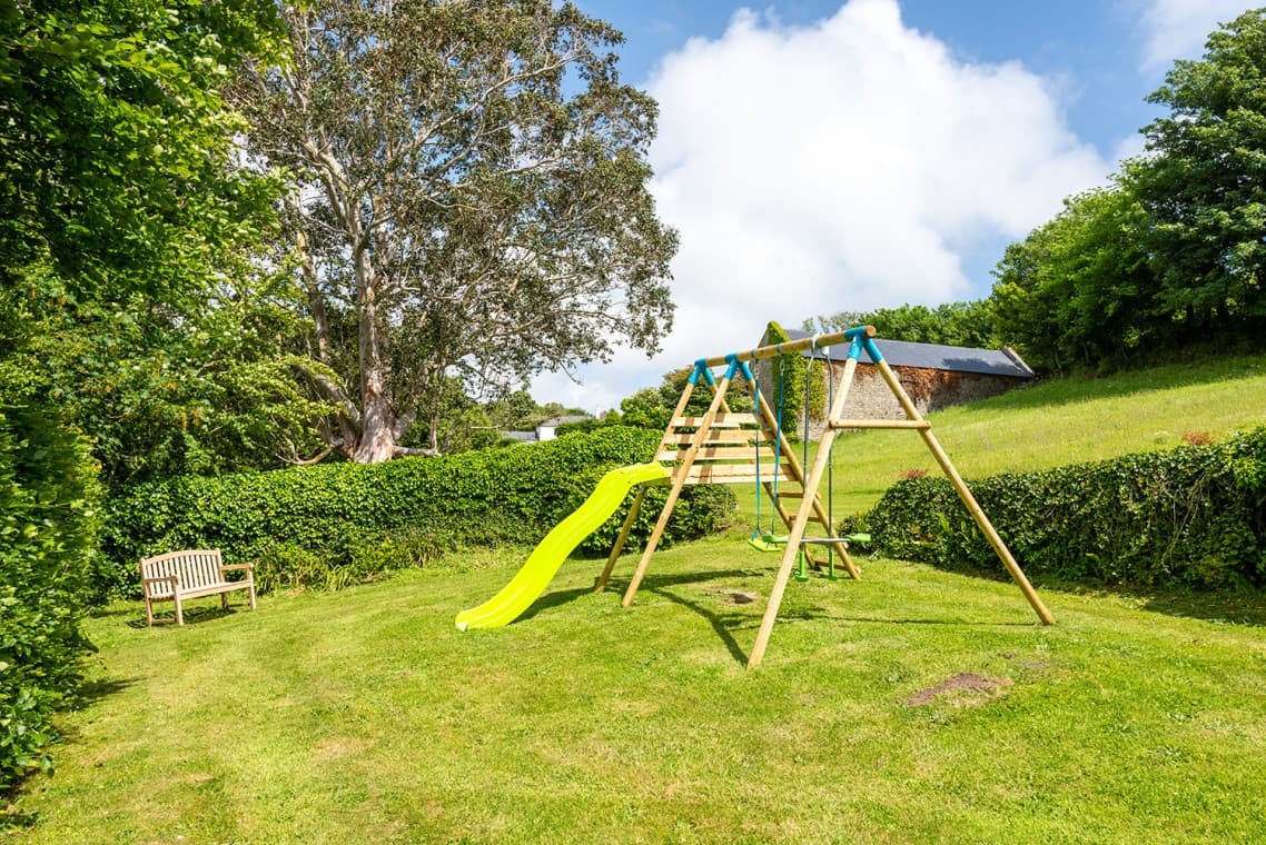 Farthingfield, South Pool, Devon, photo 7 of 12