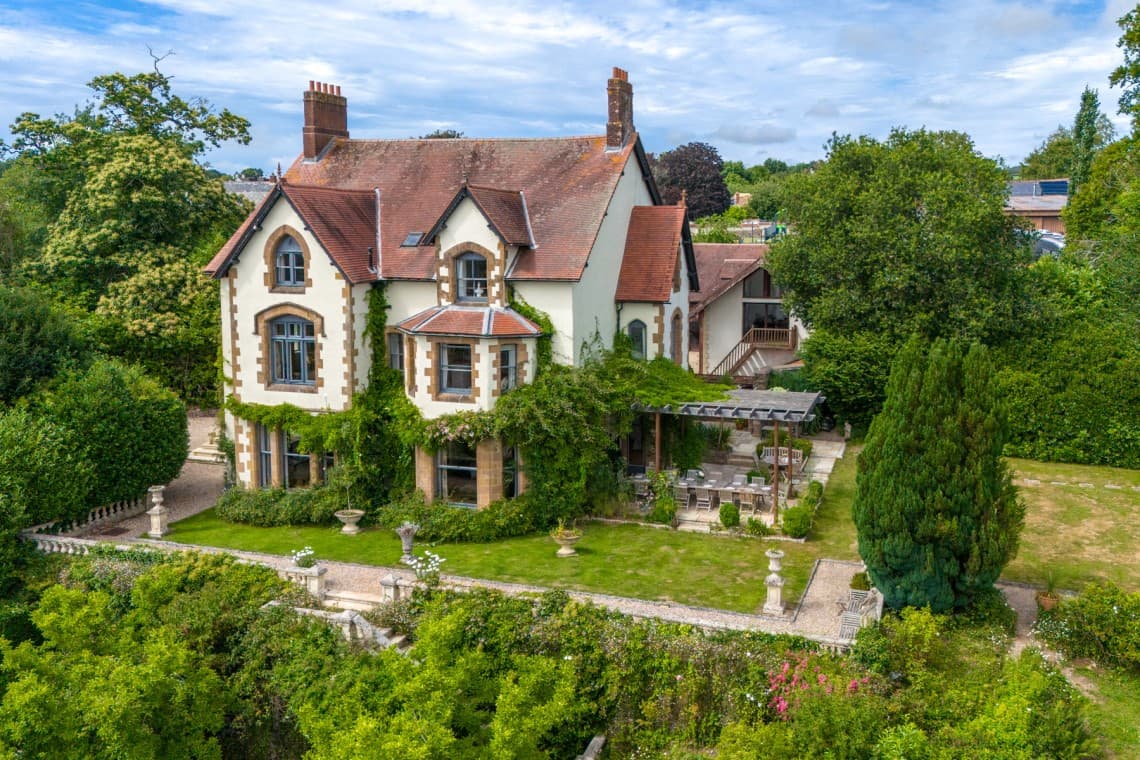 The Lost Manor, Combe Martin, Devon, photo 1 of 12